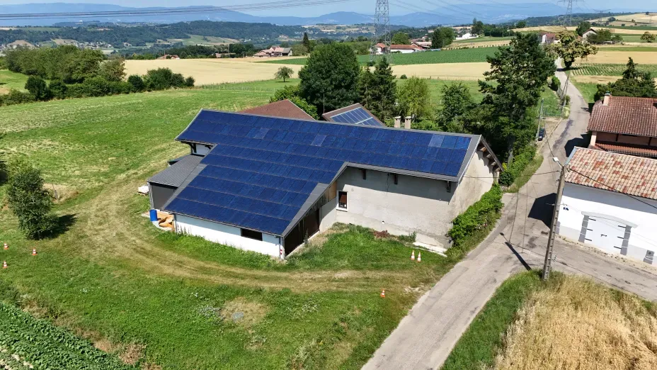 Pose de panneaux solaires et pompe à chaleur